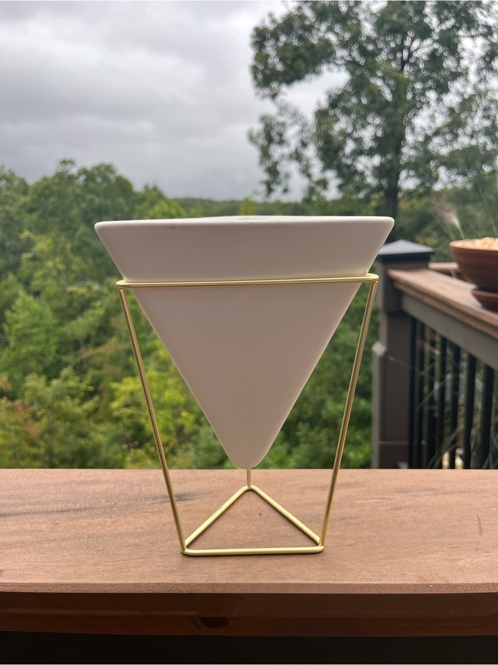 Umbra Trigg Large 8” Geometric Ceramic Planter Vase White Brass Stand